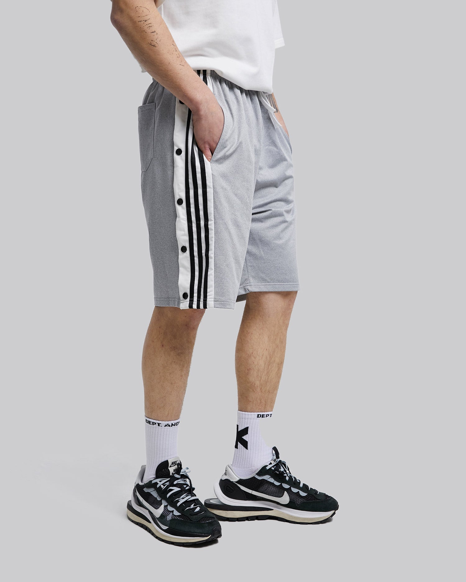 Track-Shorts with Buttoned &amp;Striped Sides image 4