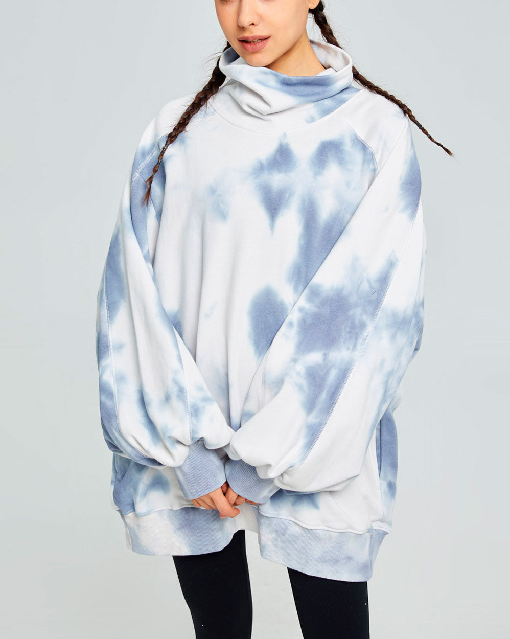 Tie-Dye Balloon Sleeve Turtleneck Sweatshirt image 0