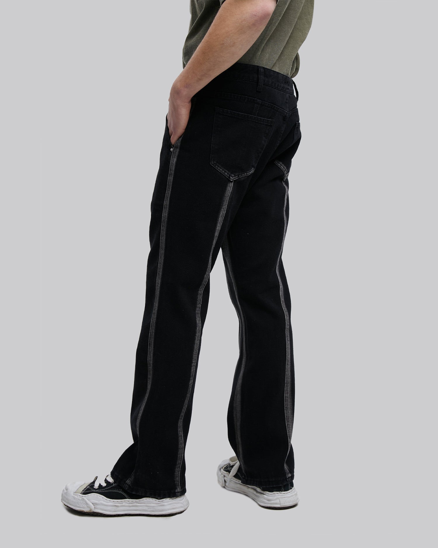 Contrast Trim Flared Jeans image 4