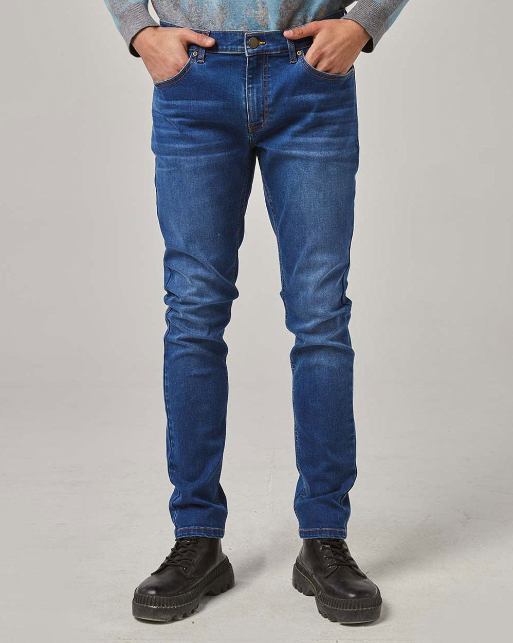 Classic Blue Jeans - Gray, L image