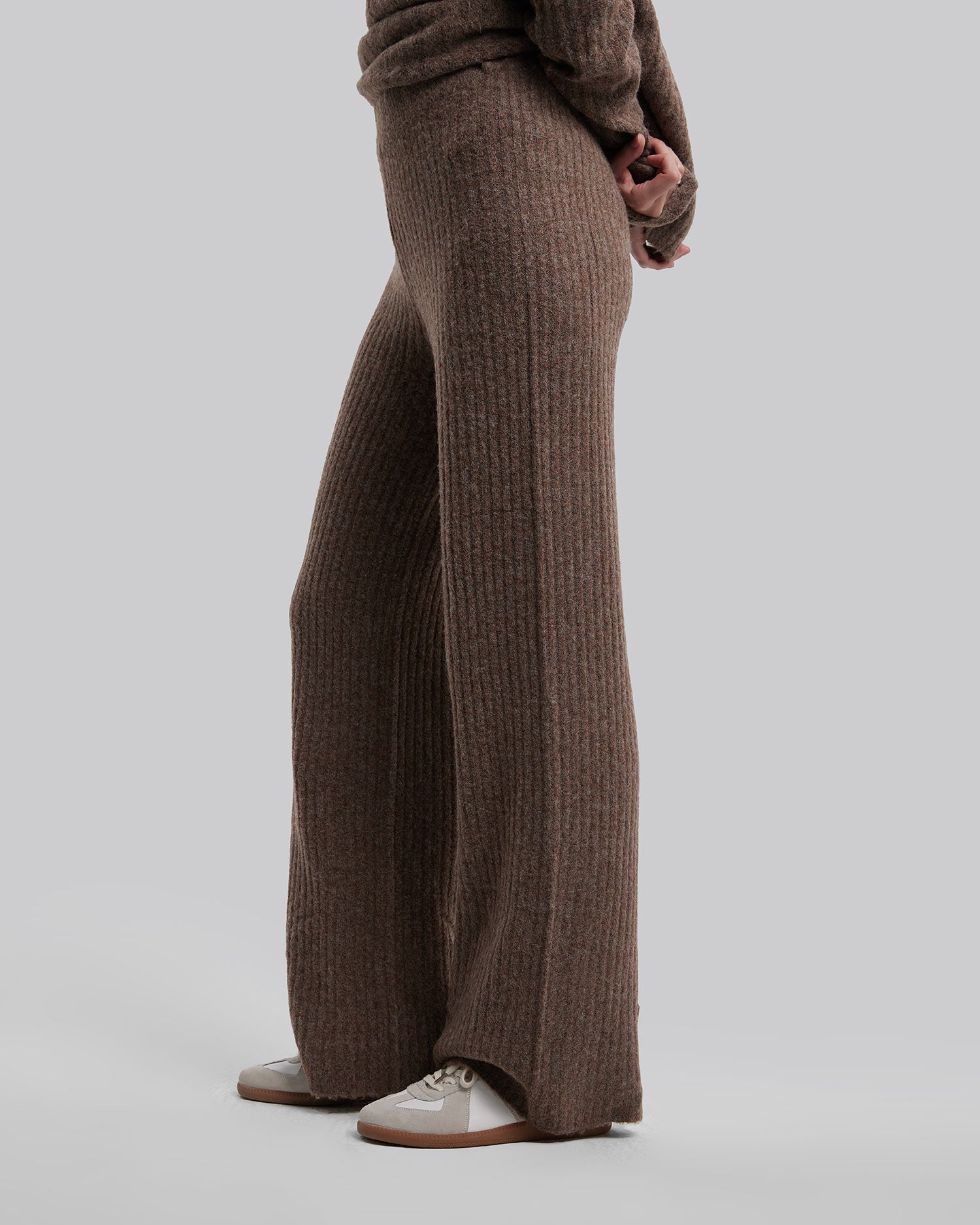 1 X Plain Sweatpants image 5