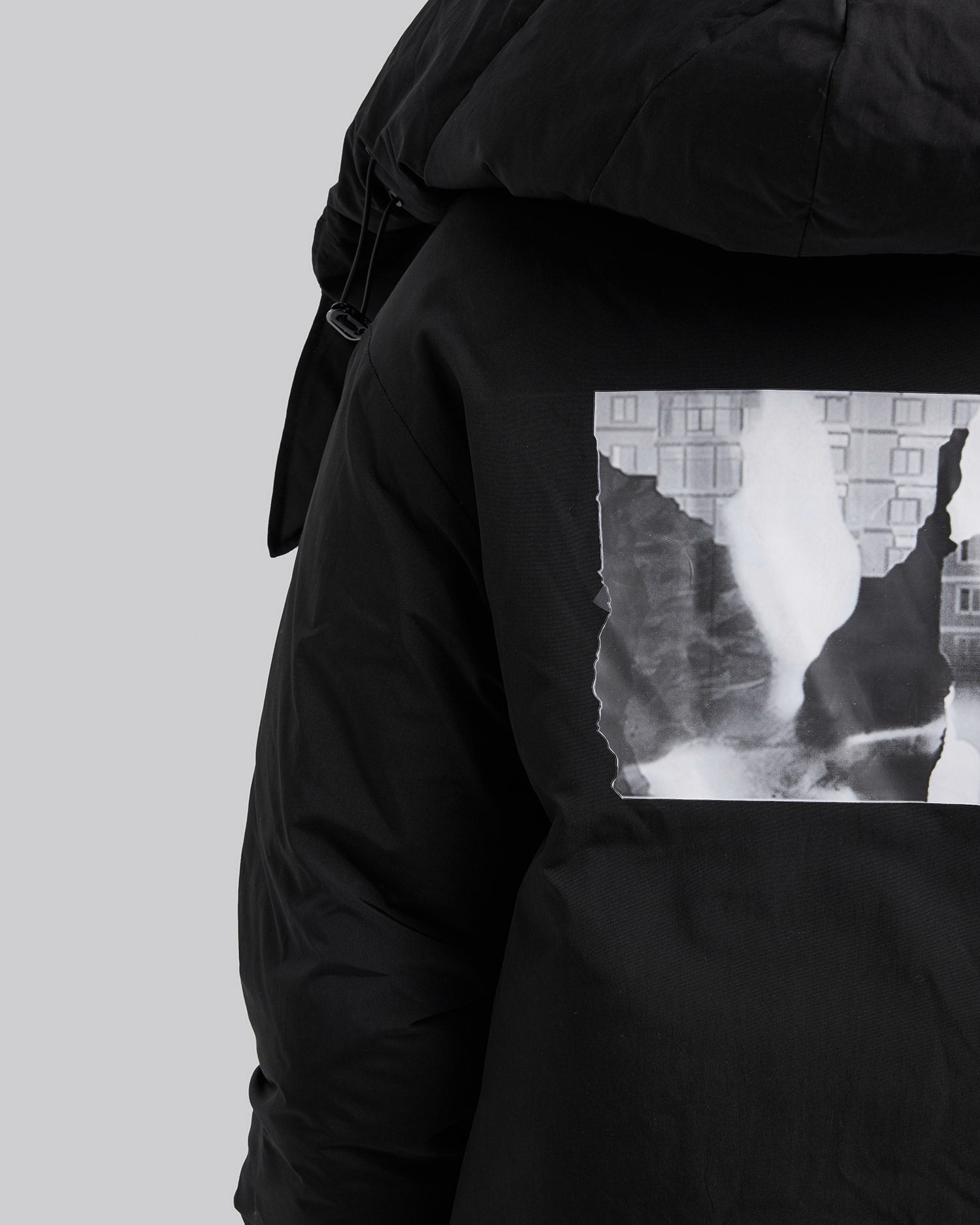 Graphic-Back Hooded Puffer Jacket image 5