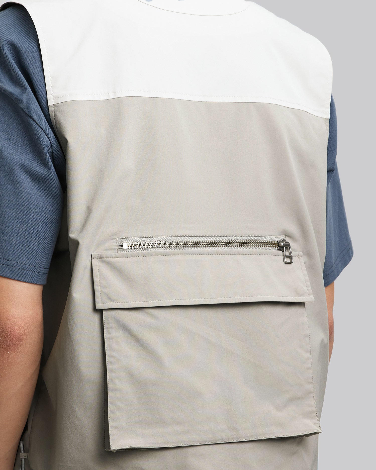 1 × Paneled Utility Vest image 3