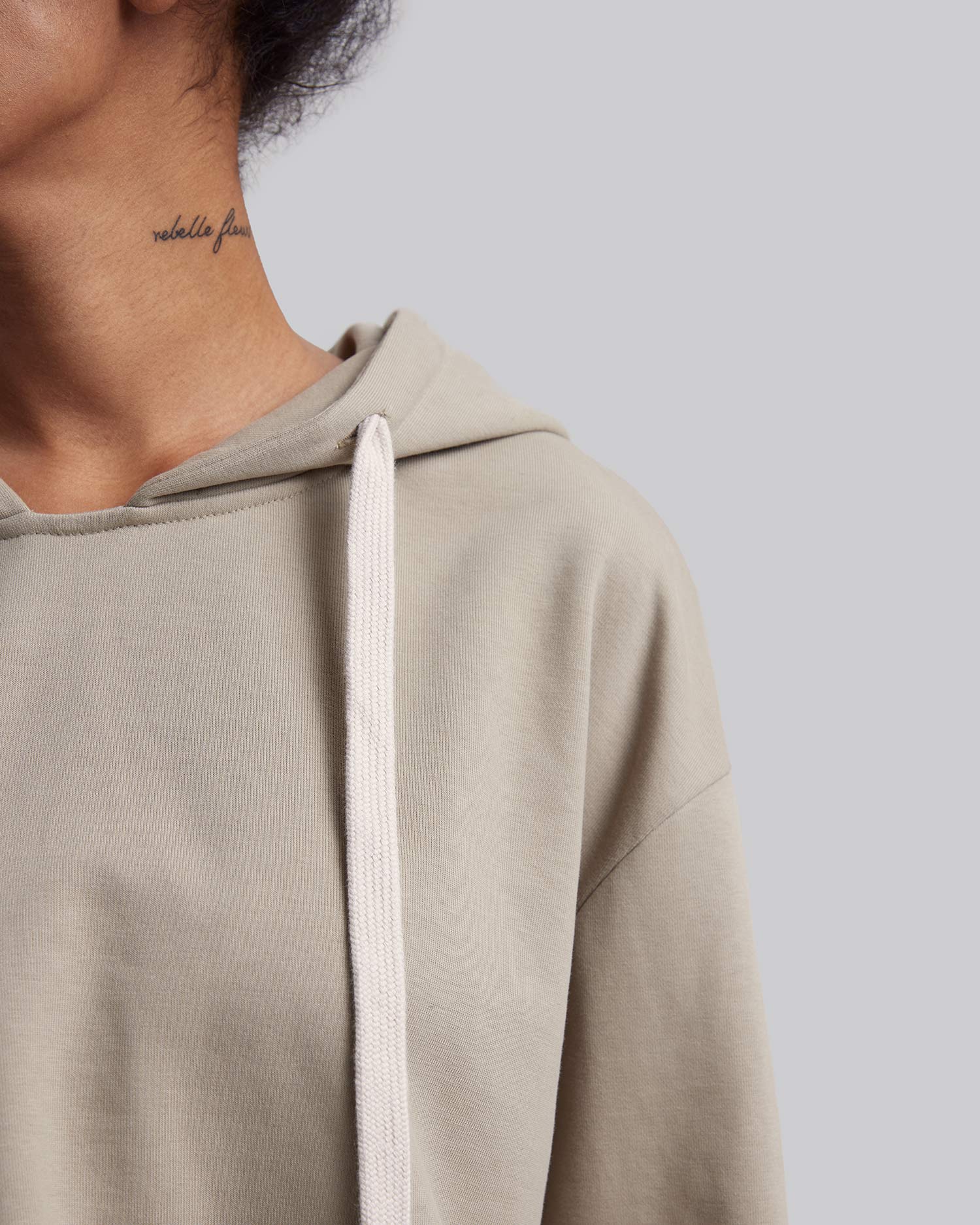 Cropped Hoodie in Khaki image 4