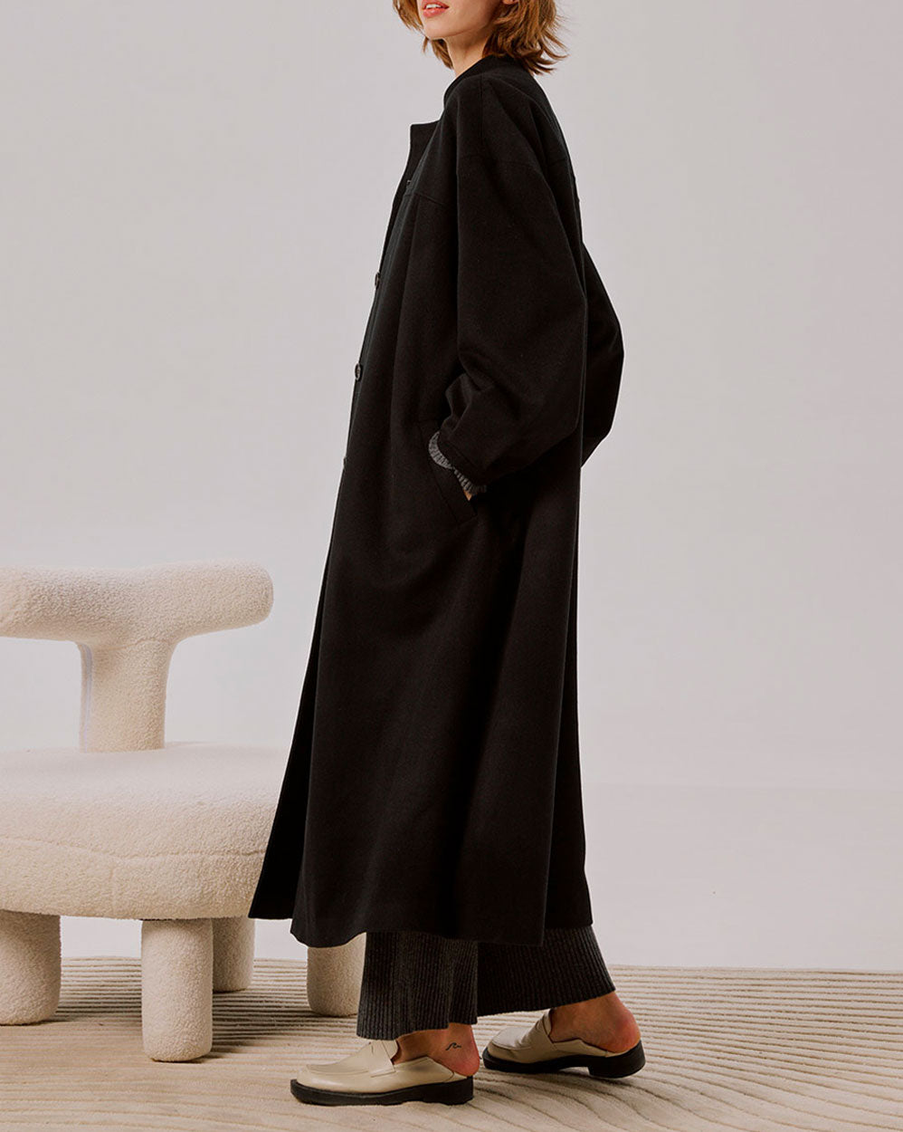 Crew Neck Buttoned Wool-Cashmere Coat image 2