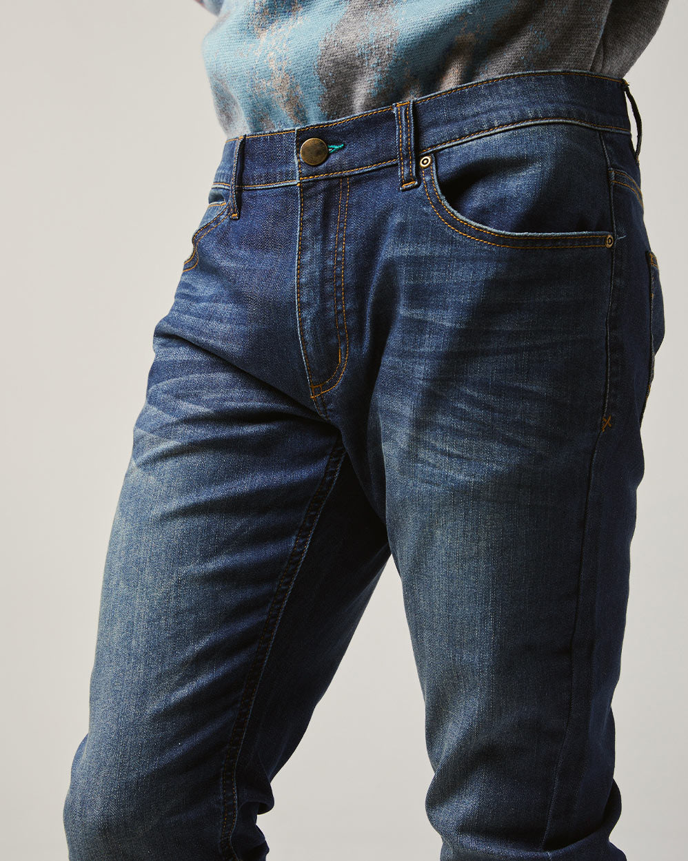 Men’s Relaxed Fit Jeans image 5