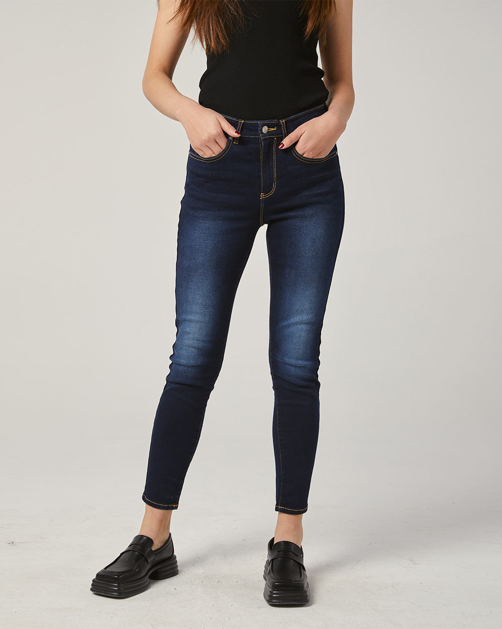 Relaxed Fit Straight Leg Jeans - Black, L image