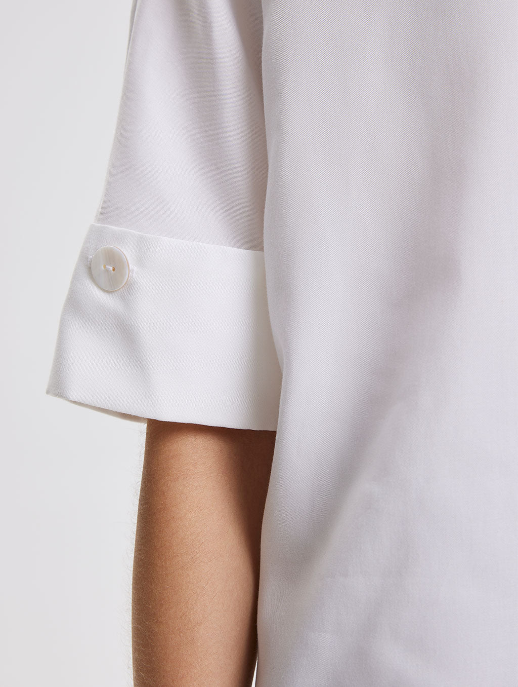Loose-Fit Classic Short-Sleeve Shirt image 5