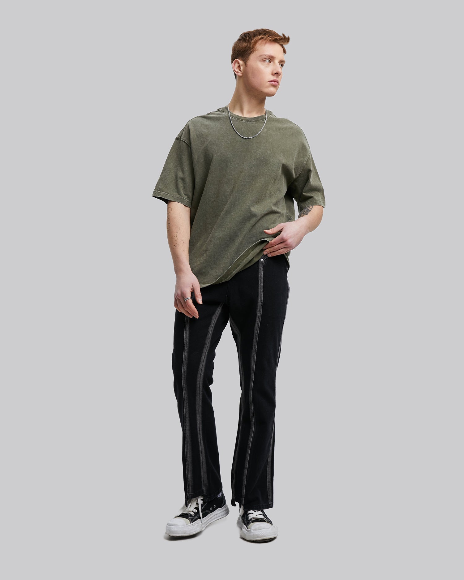 Contrast Trim Flared Jeans - Black, L image