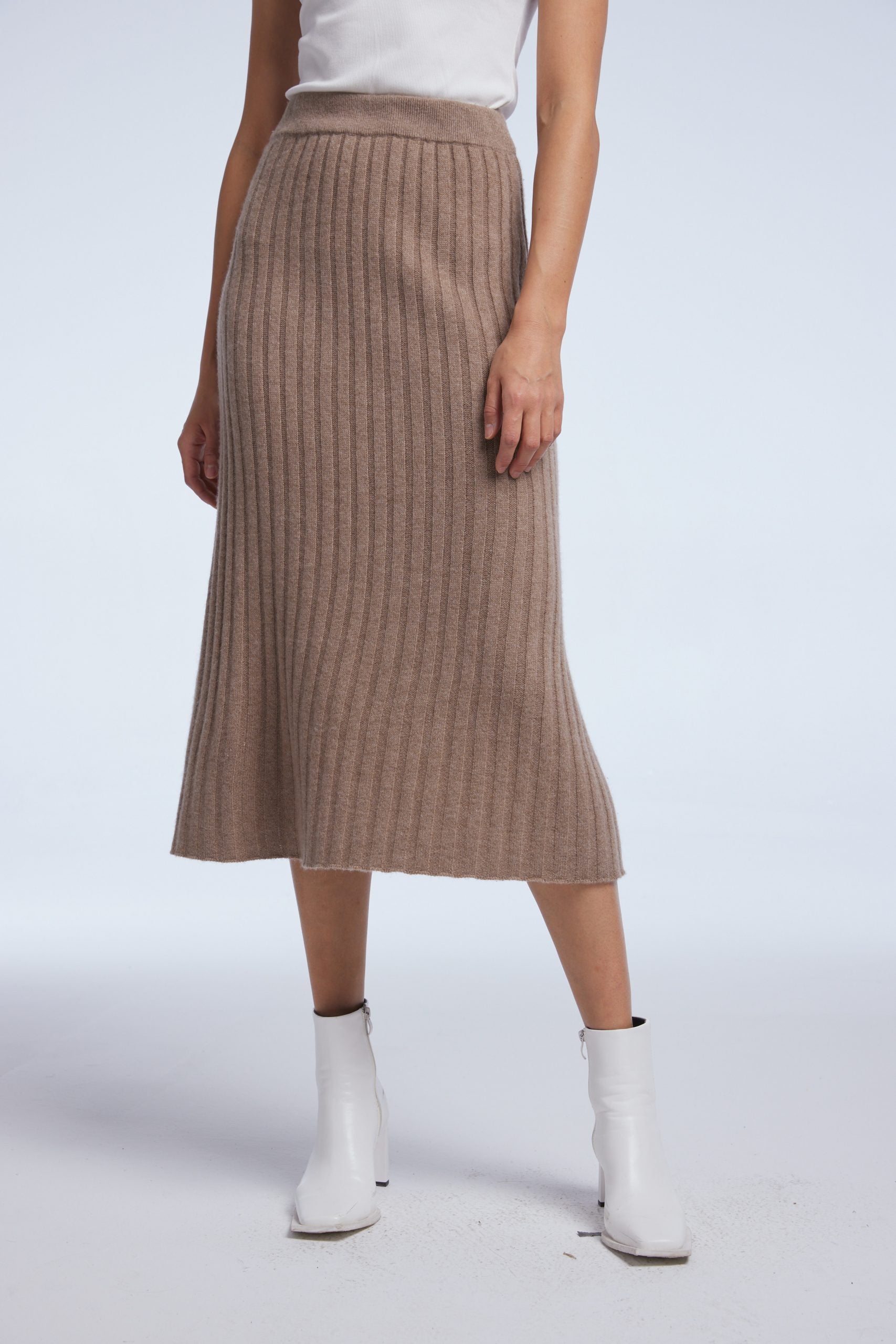 Cashmere Knit Skirt image 4