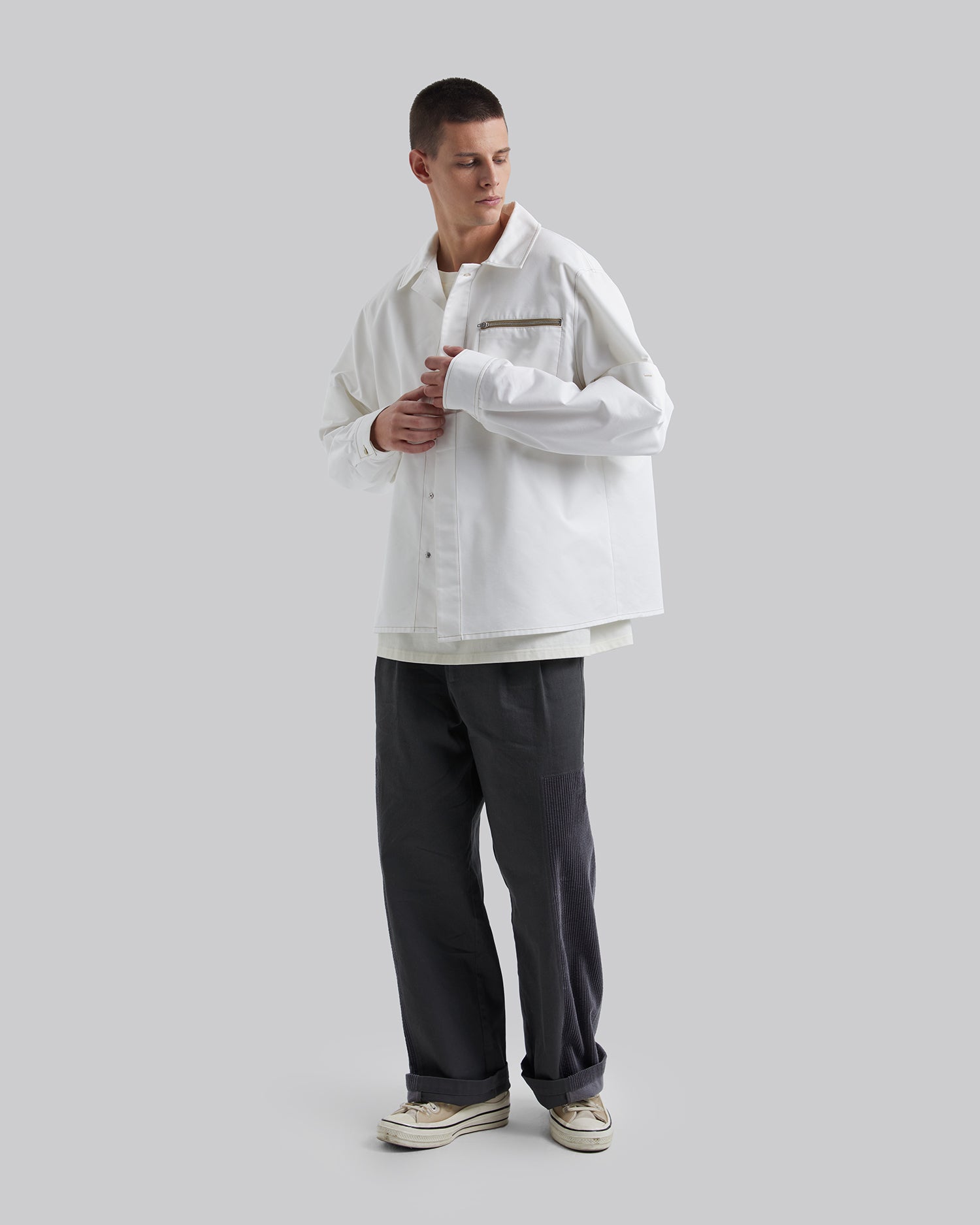 Simplistic Outershirt - White, XL image