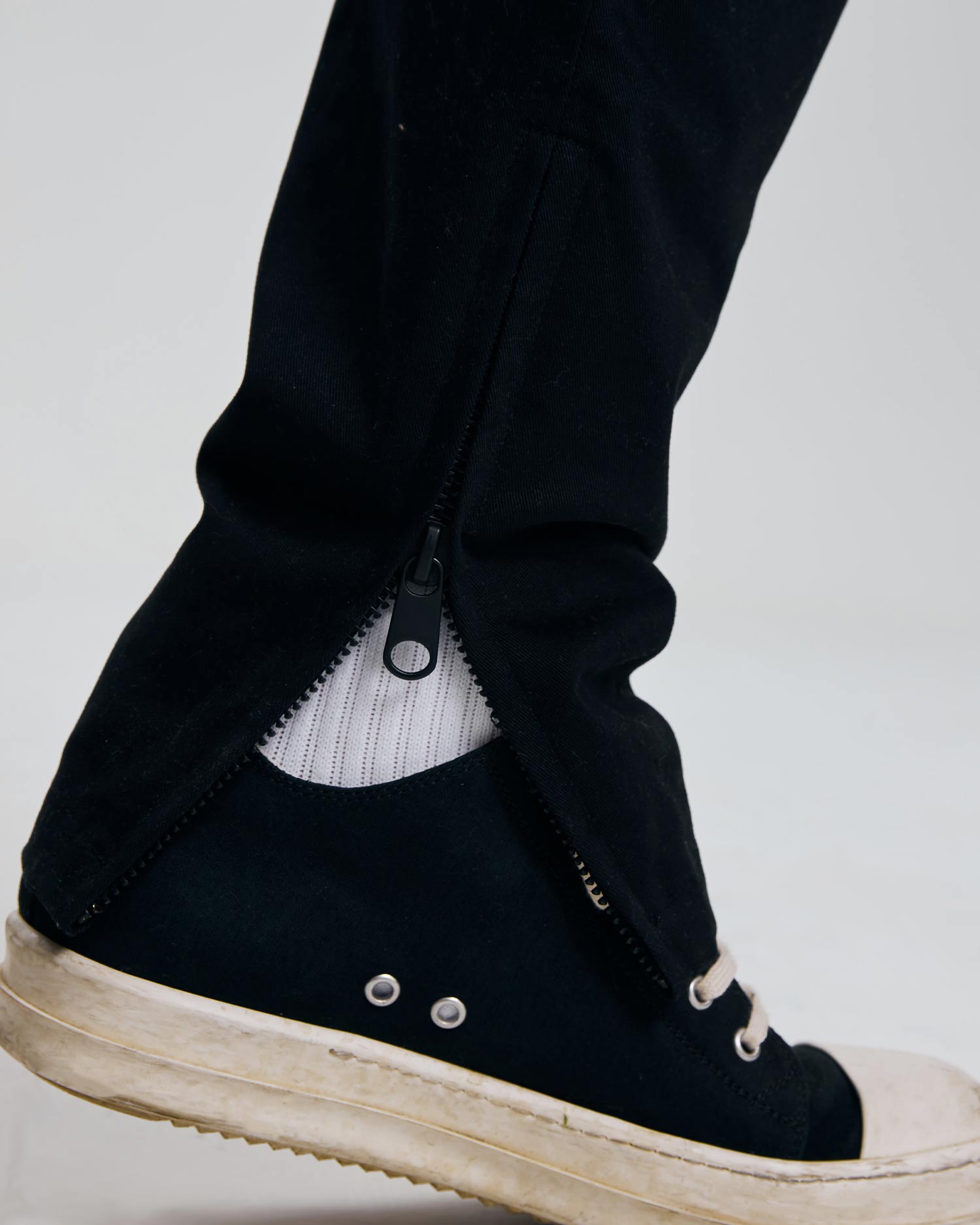 Ankle Zipper Pants image 4