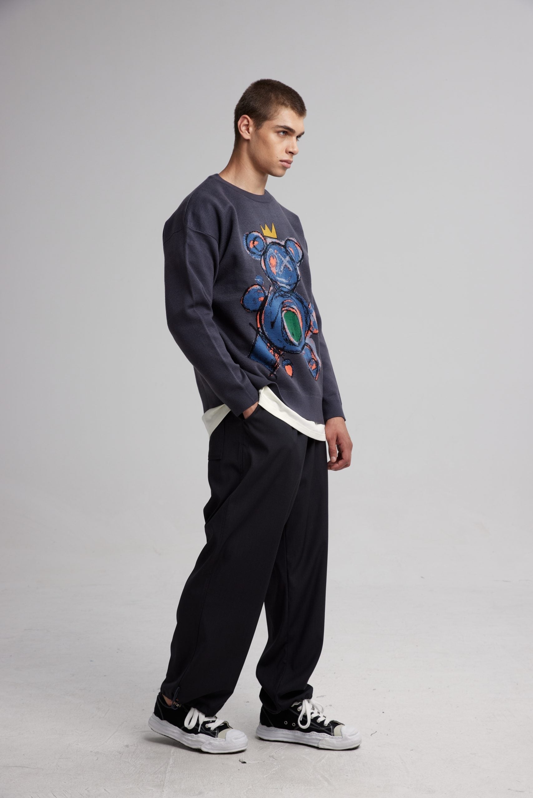 Crewneck With Teddy-Bear Graphics - Grey, L image